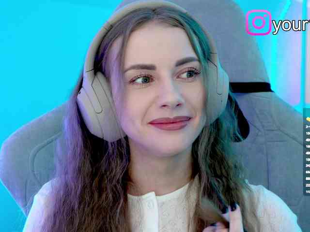 VikkiExtraCheese webcam