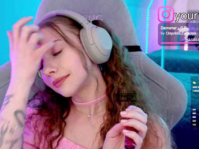 VikkiExtraCheese webcam