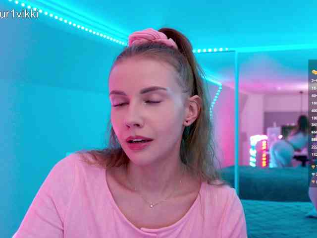 VikkiExtraCheese webcam