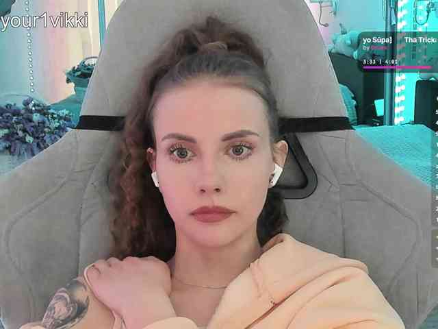 VikkiExtraCheese webcam