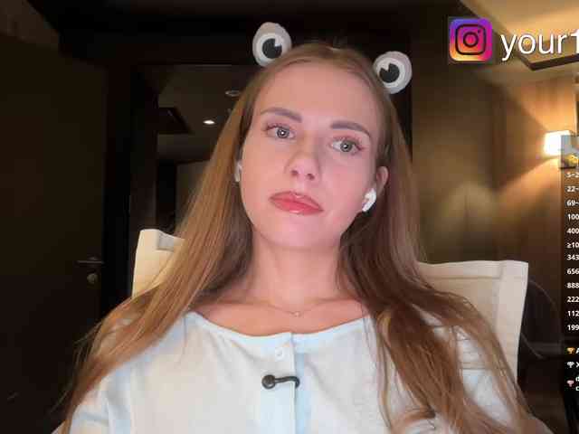 VikkiExtraCheese webcam