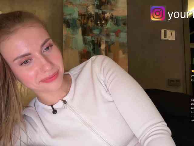 VikkiExtraCheese webcam