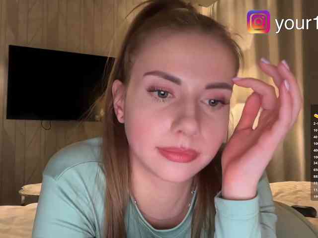 VikkiExtraCheese webcam