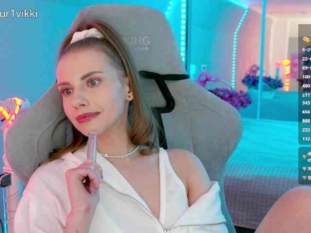 VikkiExtraCheese webcam