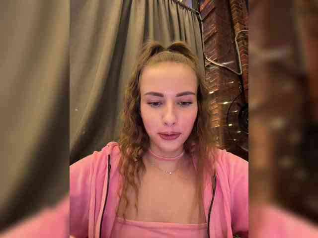 VikkiExtraCheese webcam