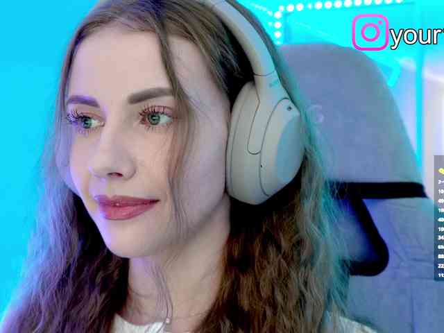VikkiExtraCheese webcam