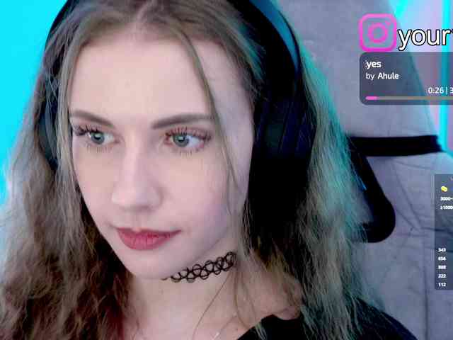 VikkiExtraCheese webcam