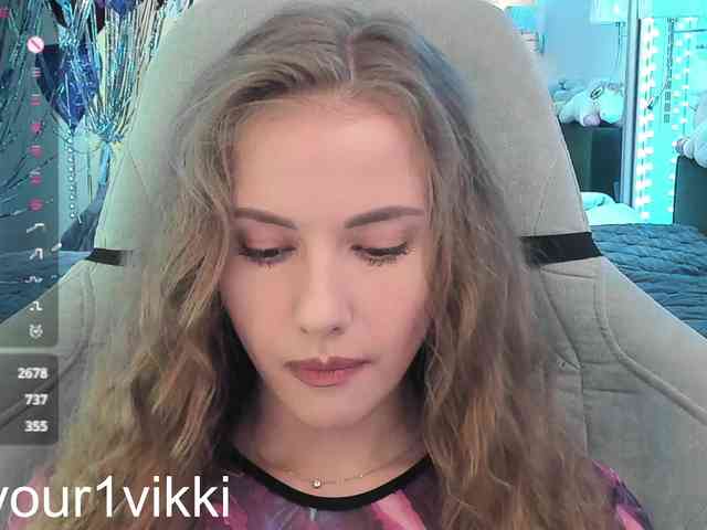 adult cam -VikkiL0vesCheese-