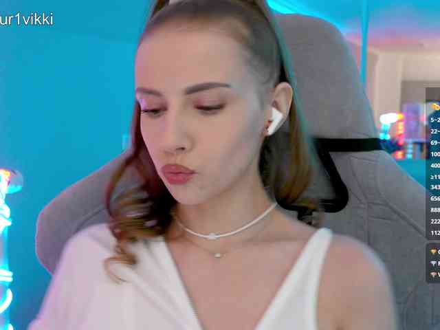 VikkiExtraCheese webcam