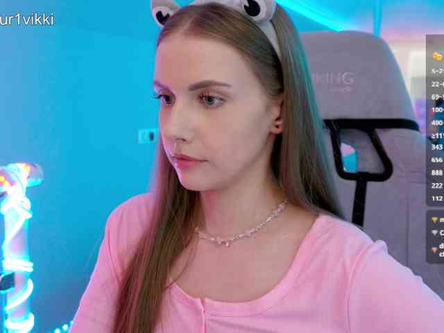 VikkiExtraCheese webcam