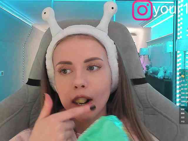 VikkiExtraCheese webcam