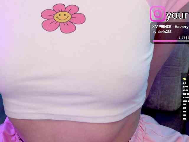 VikkiExtraCheese webcam