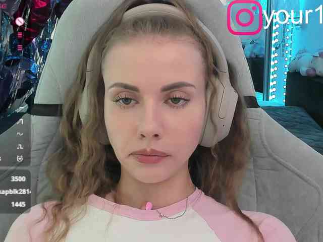VikkiExtraCheese webcam