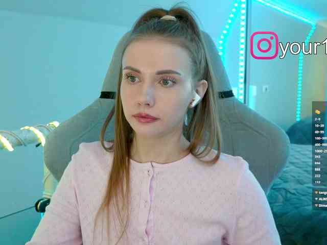 VikkiExtraCheese webcam