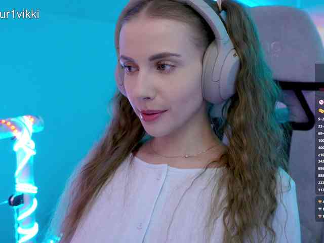 VikkiExtraCheese webcam