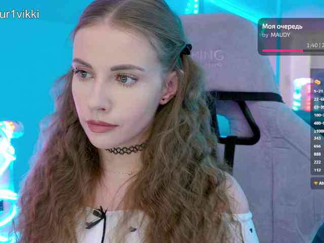 VikkiExtraCheese webcam