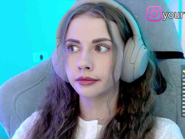 VikkiExtraCheese webcam