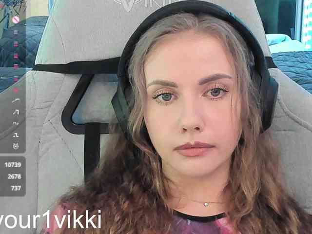 VikkiExtraCheese webcam
