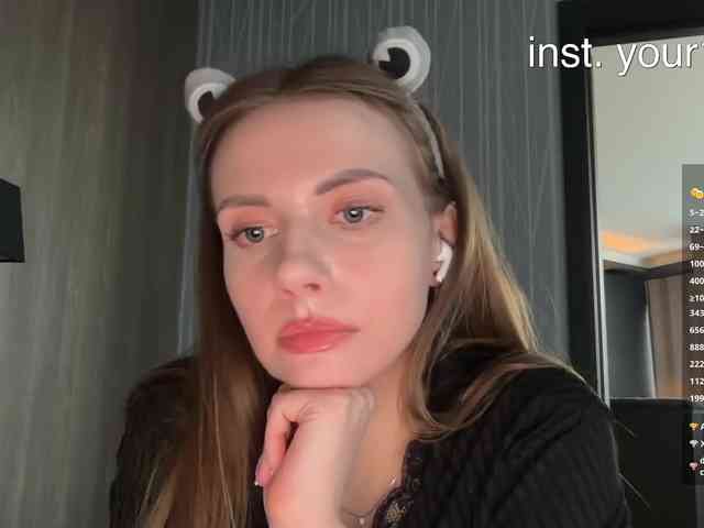 VikkiExtraCheese webcam