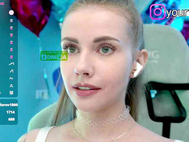 VikkiExtraCheese webcam