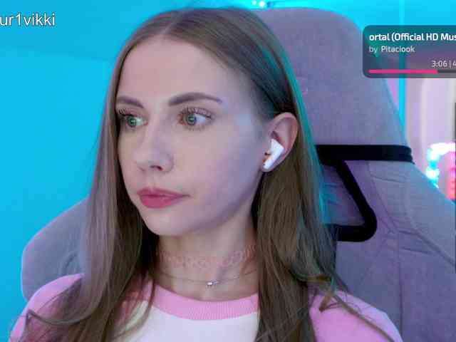 VikkiExtraCheese webcam