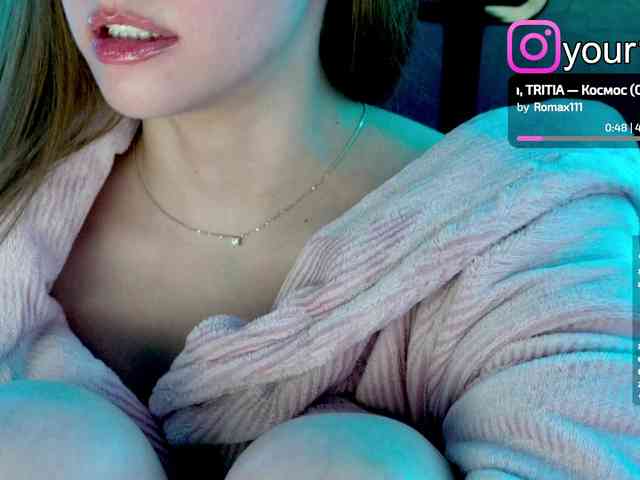 VikkiExtraCheese webcam