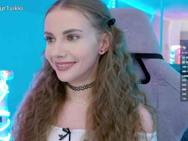 VikkiExtraCheese webcam