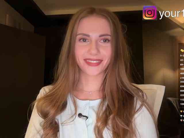 VikkiExtraCheese webcam