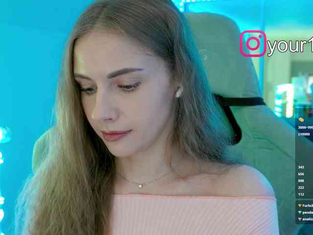 VikkiExtraCheese webcam