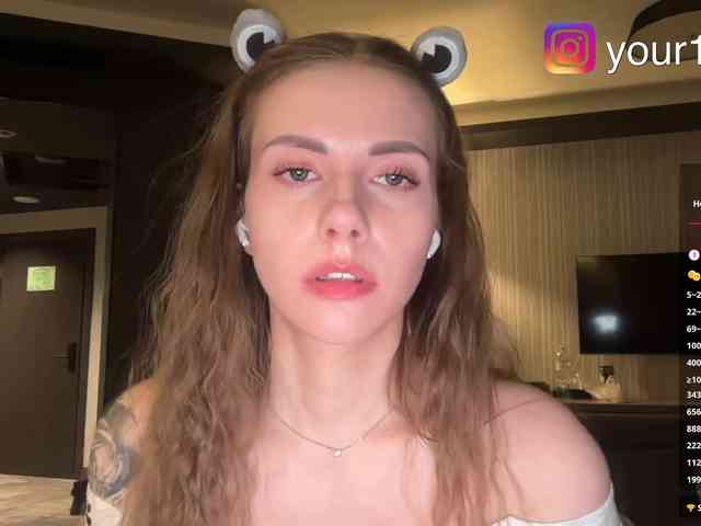 VikkiExtraCheese webcam