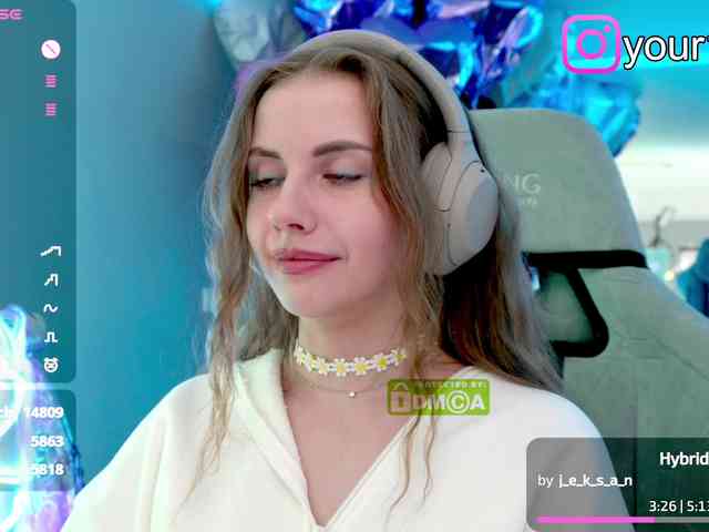 VikkiExtraCheese webcam