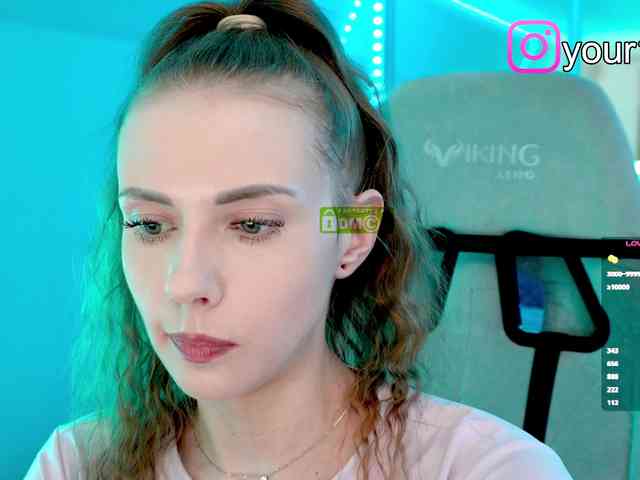 -VikkiL0vesChees... Live Webcam on BongaCams