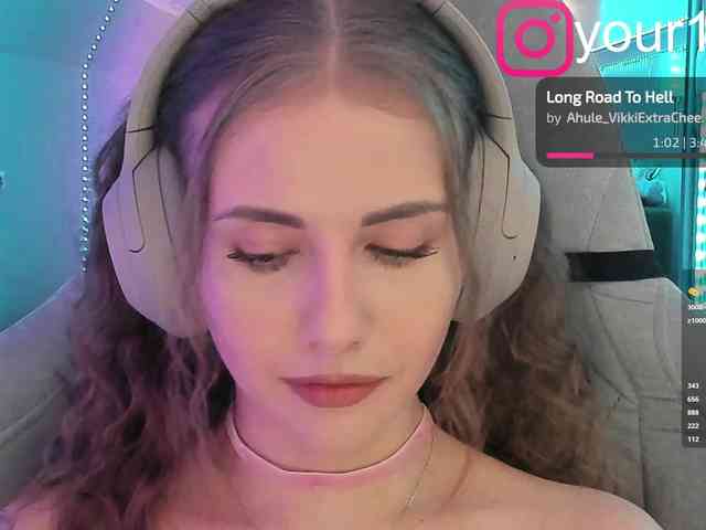 VikkiExtraCheese webcam