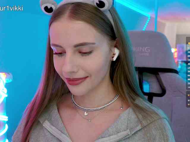 VikkiExtraCheese webcam