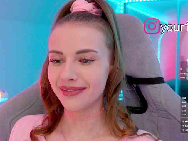 VikkiExtraCheese webcam