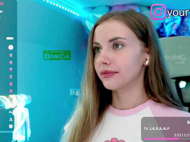 VikkiExtraCheese webcam