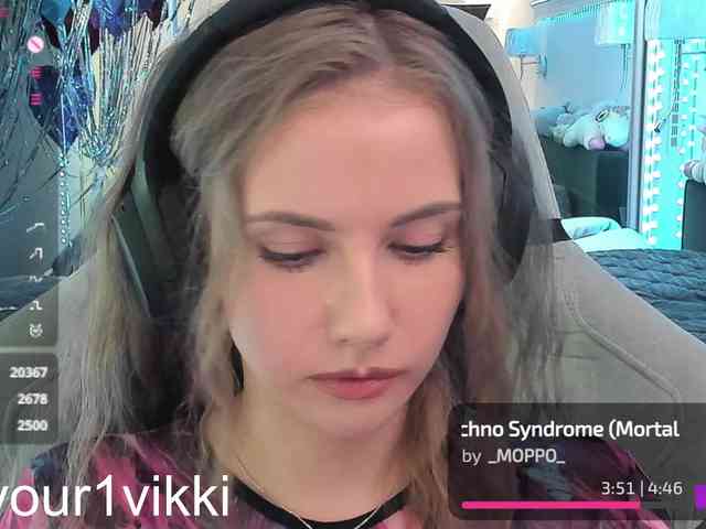 VikkiExtraCheese webcam