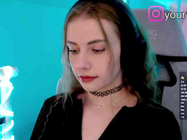 VikkiExtraCheese webcam