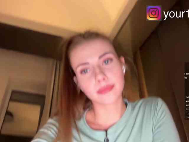 VikkiExtraCheese webcam