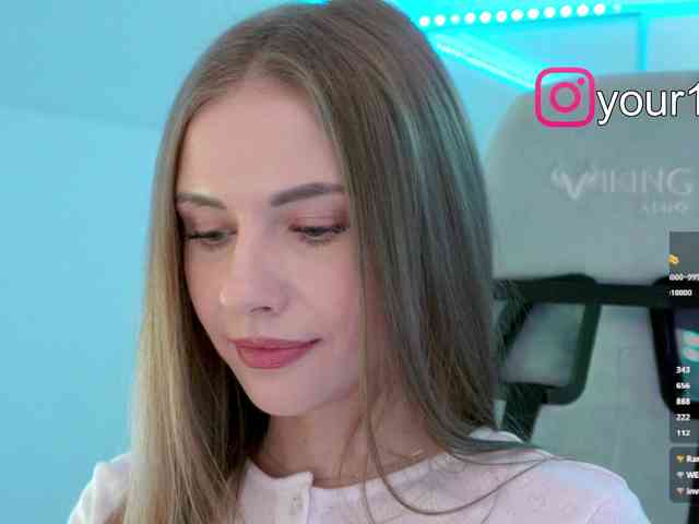 VikkiExtraCheese webcam