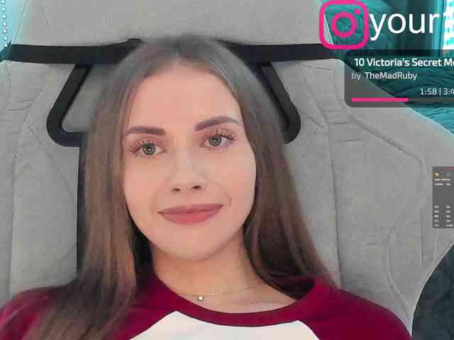 VikkiExtraCheese webcam