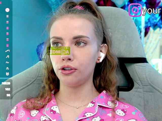 VikkiExtraCheese webcam