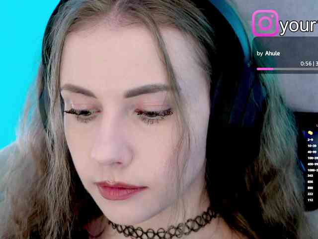 VikkiExtraCheese webcam