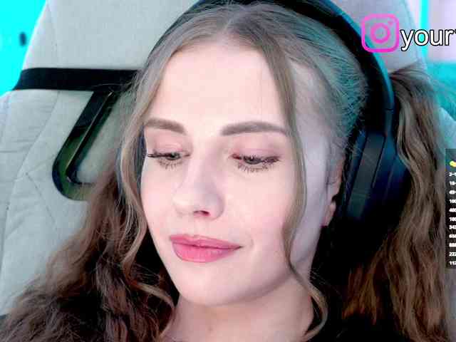 VikkiExtraCheese webcam