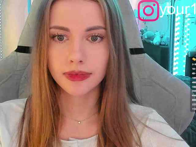 VikkiExtraCheese webcam