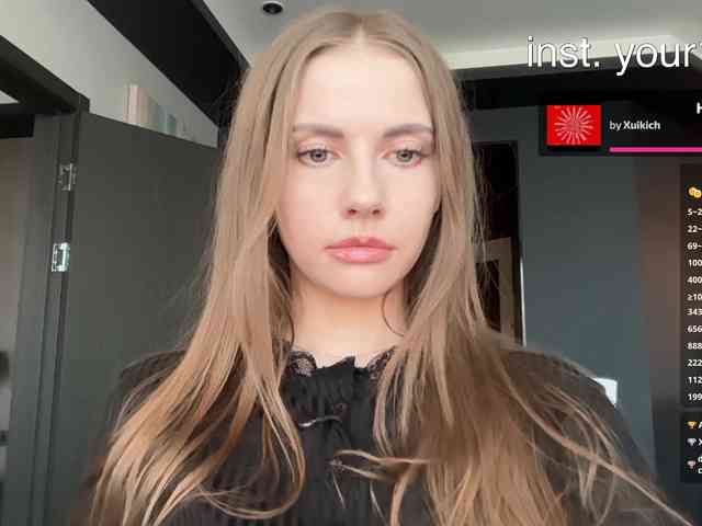 VikkiExtraCheese webcam