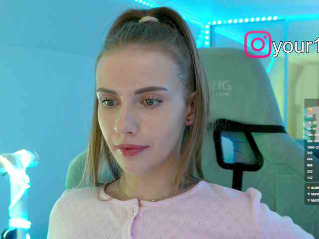 VikkiExtraCheese webcam