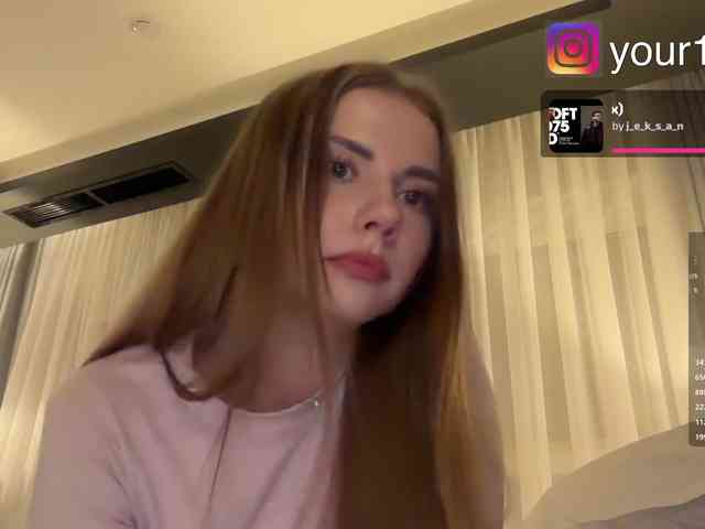 VikkiExtraCheese webcam