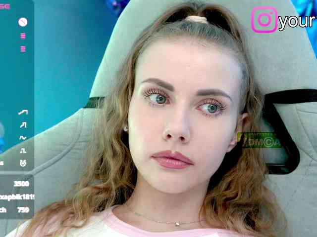 VikkiExtraCheese webcam