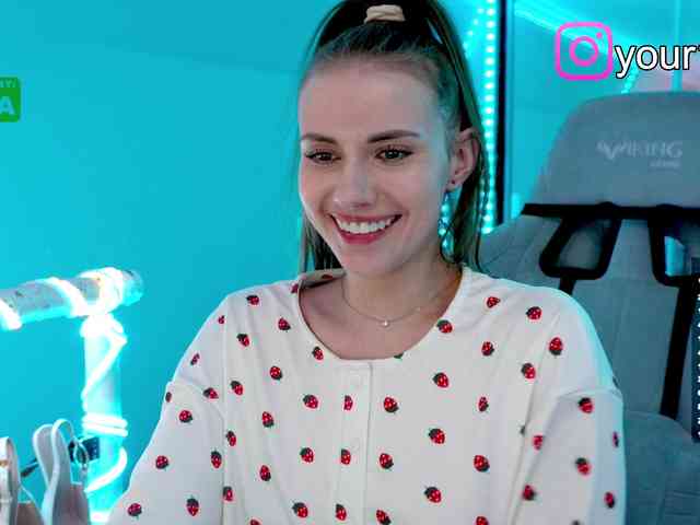 VikkiExtraCheese